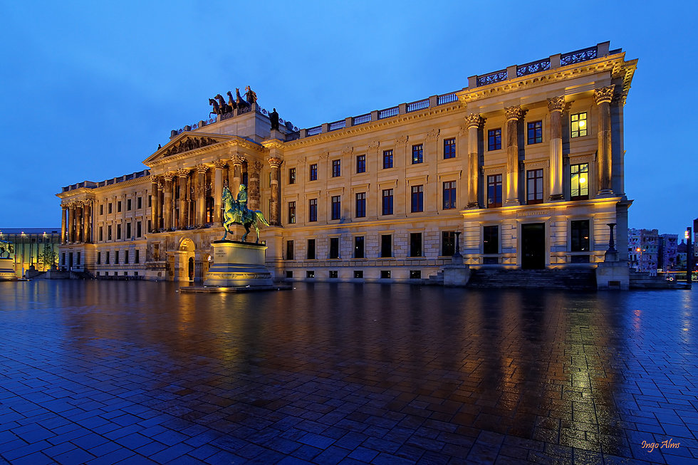 Residenzschloss-Braunschweig.jpg